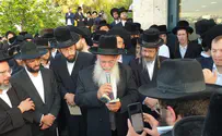 הזמר החסידי שרגי גשטטנר הובא למנוחות