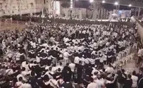 Watch: Heartfelt prayers at Western Wall in wake of disaster