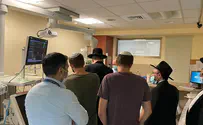 הרב הראשי ביקר את פצועי הפיגוע 
