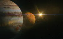 Israeli photographer captures extreme details of sun, planets