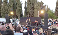 צילום: חזקי ברוך חנן בן ארי, נתן גושן וישי ריבו מרגשים את הקהל