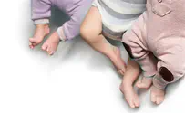 ילדה שלישייה ונפטרה לאחר חודש