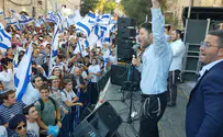 צפו: סמוטריץ' מרקיד את החוגגים במצעד
