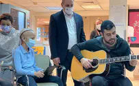 נאבק במחלה וריגש בהופעה של ישי ריבו 