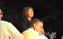 נדיר: שולמית לבנת שרה בכנס הפלמ"ח