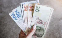Arab-Israeli kicked out of Turkey for wiping nose on bill