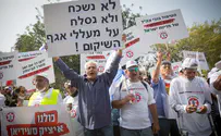 Self-immolated Gaza veteran breathing on his own again