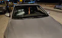 ערבים השליכו אבנים על הרב לבנון