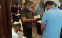 7 ברנז'ה: מנדלבליט בקבר רחל