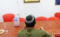 'דרישת מזון טרף- קמפיין לפירוק הצבא'