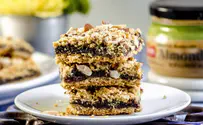 Recipe: Almond Butter and Jelly Bars