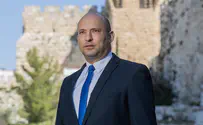 Bennett travels without staff to reduce Shabbat desecration