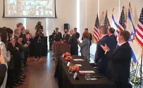 Bennett prays at Manhattan synagogue, walks to hotel