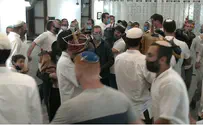 הקפות שניות בבית הרב קוק בירושלים
