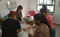 מה עושה צוות שלם בבית ספר ריק? צפו