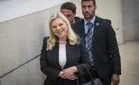 שרה, יאיר ואבנר מבקשים להשאיר את המאבטחים