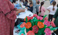 החנוכייה הסביבתית תייצג פסיפס אנושי