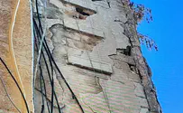 Bat Yam residents evacuated from crumbling building