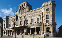 Sweden’s national theater stages first-ever Yiddish production