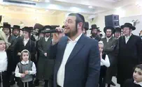 חנן בן ארי ביידיש       