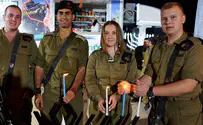 נר שלישי של חנוכה עם חיילי השריון בגולן