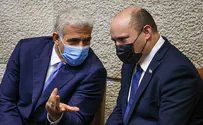 Lapid meets 400 activists as Bennett cancels reception with 400 journalists