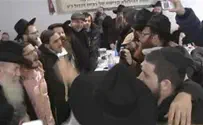 לרגל ההילולא: הדפיסו את ה'תניא' בבחריין