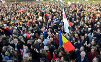 Thousands rally in Amsterdam to protest lockdowns