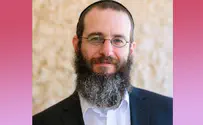 למה הוא ביקורתי כלפי כל הזמן?