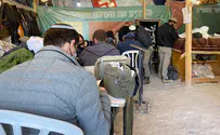 אורח מיוחד בסדר בוקר בישיבת חומש: בצלאל סמוטריץ'