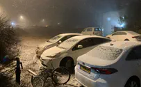שלג יורד בצפת ובפסגות הרי הצפון והשומרון