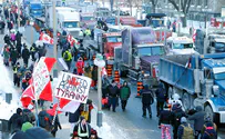 Ottawa: Journalist shot point blank by riot police 