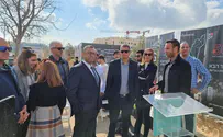 הנדל הגיע, חברי המועצה החרדים נעדרו