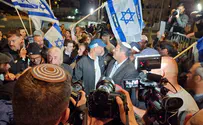 מאות מפגינים: "אנחנו נלחמים על הבית"