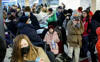 Haredi group prepares thousands of packages for Ukraine refugees