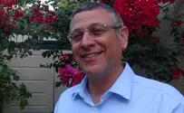 השר יצחק וסרלאוף נכנס, הרב בני לאו יצא