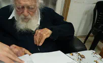 Rav Kanievsky zt"l on aliyah to Israel today