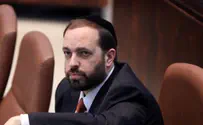 גם אטיאס רומז לבחירות