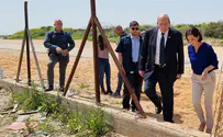 'Terrorist could cross the fence & reach Bnei Brak in an hour'