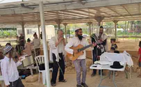 שחרית וברכת כהנים בבית הכנסת העתיק ביריחו