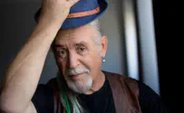 Israeli singer mocks Sephardim on stage