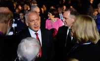 הקרב מאחורי הקלעים של הטקס ביד ושם