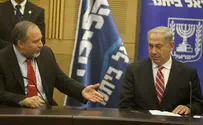 ליברמן נגד נתניהו: נתן חסינות לסינוואר