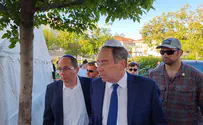 "לעצור את תשלומי המשכורות למחבלים"