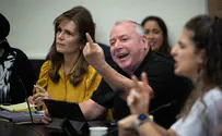 אעמוד על כך שאני אחזיק בתיק המשפטים