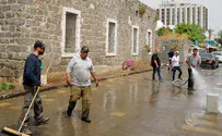 רוחות עזות גרמו לנזקים לטיילת בטבריה