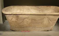 Where were Herod the Great's royal alabaster bathtubs quarried?