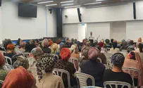 צילום: דוברות בנימין בנימין מחזקת את נשות עמלי התורה