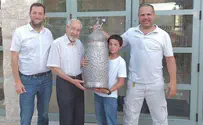 ספר התורה מעיראק הוכנס לחוות יאיר