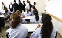 הספרדים שוקלים פתיחת סמינרים: "אין ברירה"